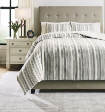 Picture of Reidler Black Comforter Set