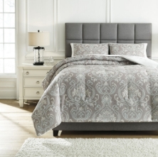 Picture of Noel Comforter Set