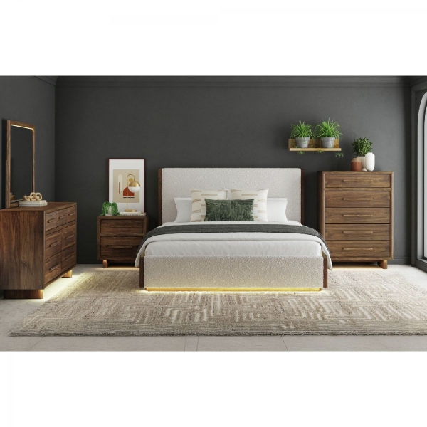 Picture of Kierland 6-Piece King Upholstered Bedroom Set